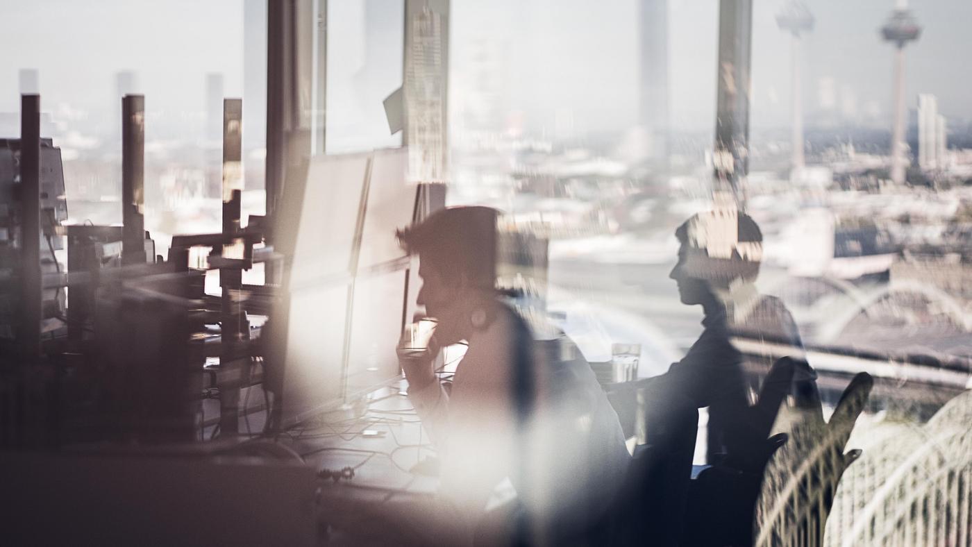 Funds manager at work 